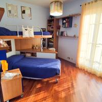 Cameretta completa con letto a castello