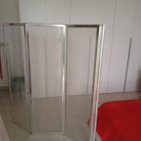 cabina doccia e vasca 