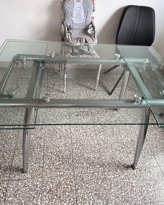 tavolo in vetro allungabile