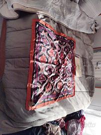 Foulard della Carpisa nuovo con cartellino
