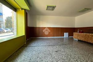 NEGOZIO A NOVI LIGURE