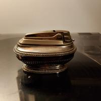 Accendino  Queen Anne in metallo argentato