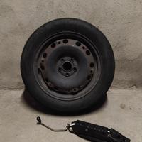 Ruotino di scorta e crick