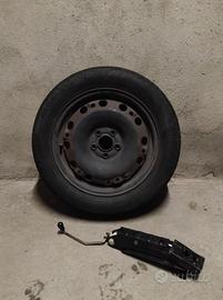 Ruotino di scorta e crick