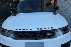 Range Rover sportiva sette posti