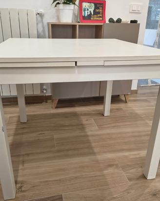Tavolo Ikea Bjursta