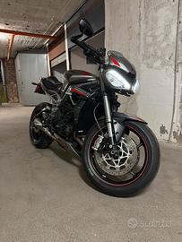 Triumph Street triple 765 rs