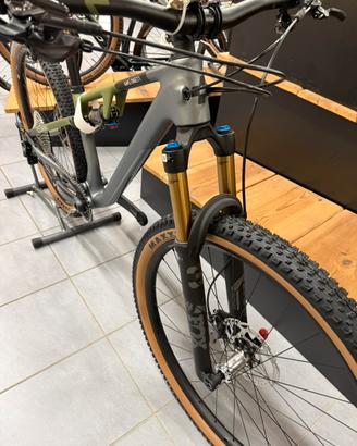 CUBE AMS ONE 11 C: 68XTM