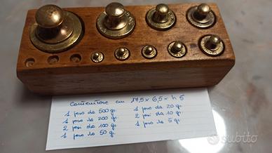 Pesi in ottone con contenitore