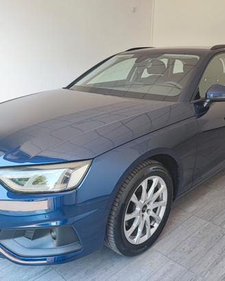 Audi A4 Avant 35 TDI/163 CV S tronic line edition
