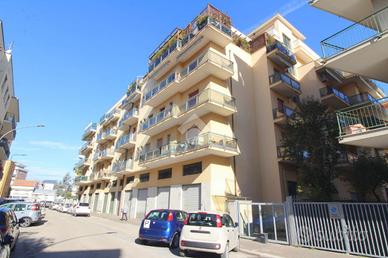 4 LOCALI A PESCARA