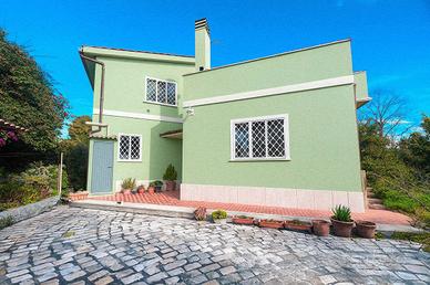 Villa o villino Roma [Cod. rif 3281264VRG]