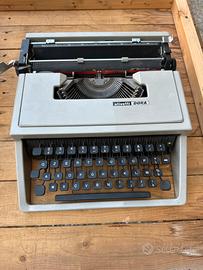 Macchina da scrivere