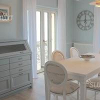 Mobili shabby da cucina in legno massello
