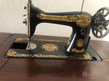 Macchina da cucire Singer anni ‘30 con mobile