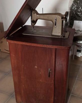macchina da cucire vintage