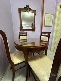 Tavolo e sedie in legno massello