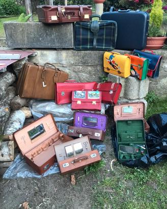 Valigie cartelle vintage fondi magazzino