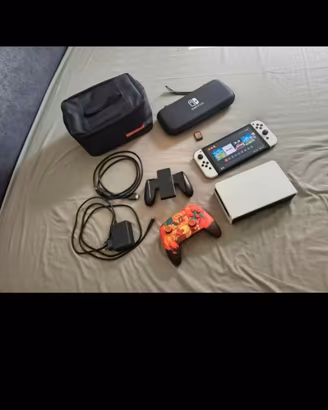 Nintendo Switch OLED,Controller, custodie e access