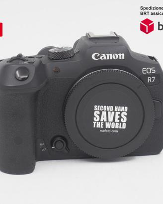 CANON EOS R7