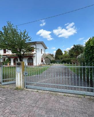 4 LOCALI A SPRESIANO
