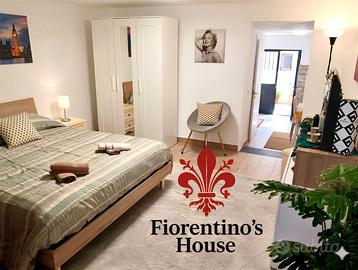 Catania centro:casa con 2 camere e cortile