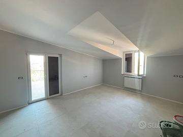 Graziosa mansarda in parco privato - Vairano Scalo