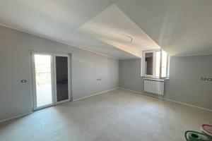 Graziosa mansarda in parco privato - Vairano Scalo