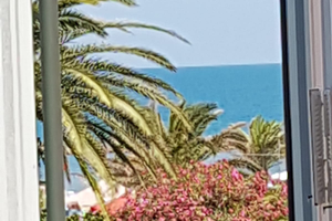 GIU-LUG-AGOSTO BILOCALE a 30 MT MARE con SPIAGGIA