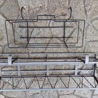 Fioriere in ferro con ganci per ringhiera