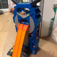 Hot wheels mega garage