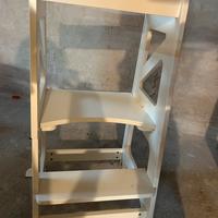 Torre montessoriana in legno bianca