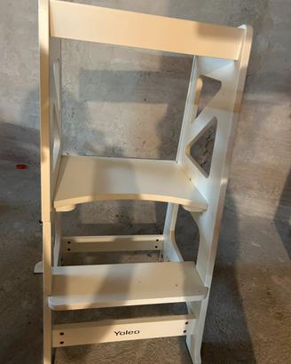 Torre montessoriana in legno bianca