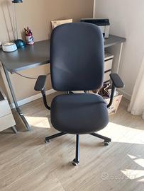 Sedia da scrivania con braccioli