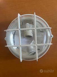 Lampada da esterno bianca