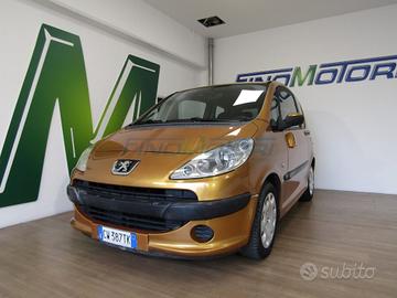 PEUGEOT 1007 1.4 Happy 73 CV NEOPATENTATI