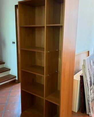 Libreria-mobiletto a scaffali in legno