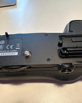 MB-D11 NIKON Battery extender/impugnatura laterale