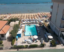 Appartamenti con piscina e spiaggia privata