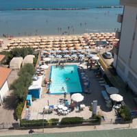 Appartamenti con piscina e spiaggia privata