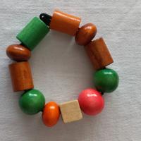 Bigiotteria varia legno e metallo