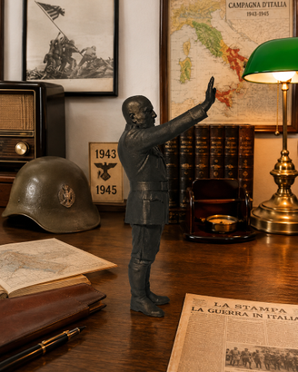 Statuetta Benito Mussolini in uniforme IL DUCE