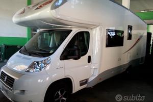 CAMPER MANSARDATO