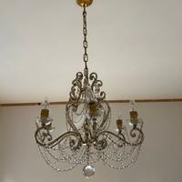 Lampadario con gocce di cristallo