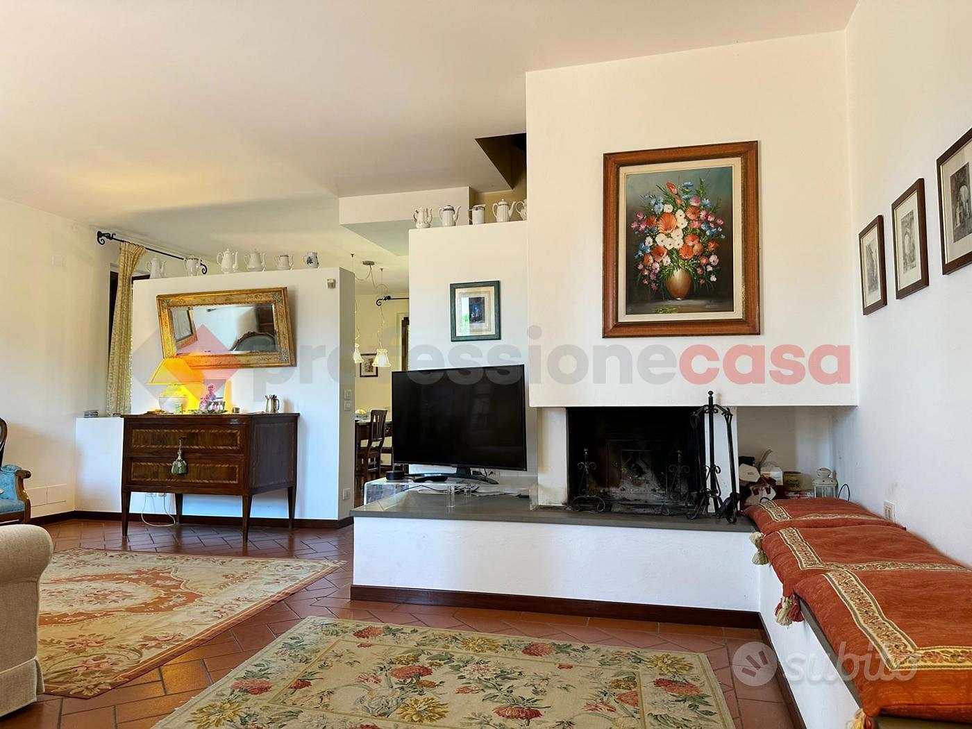 Villa bifamiliare Arezzo [RIF VL117VRG]