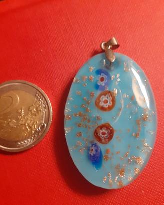 Ciondolo in vetro di Murano con murrine e foglia d