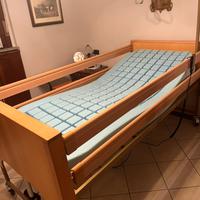 Letto ospedaliero elettrico