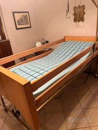 Letto ospedaliero elettrico