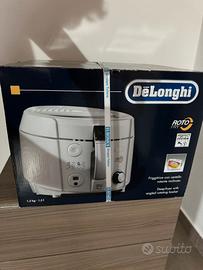 Friggitrice DeLorghi con cestello rotante inclinat
