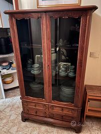 Mobile vetrinetta in legno con mensole e cassetti
